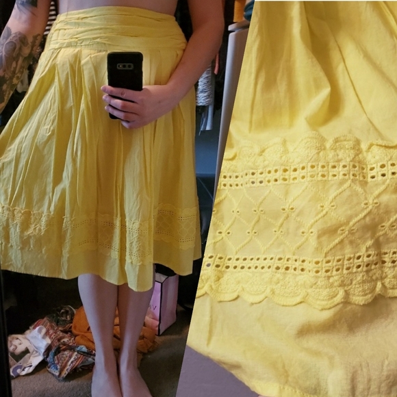 Dresses & Skirts - 💛Adorable Bright Yellow Skirt💛